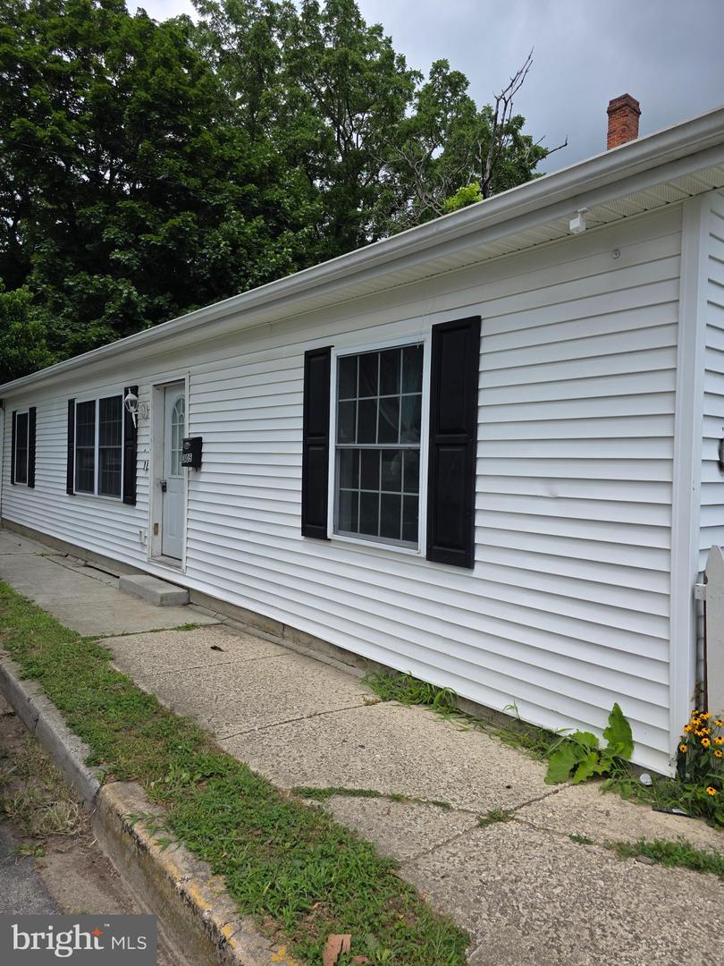 305 W Reed St — photo
