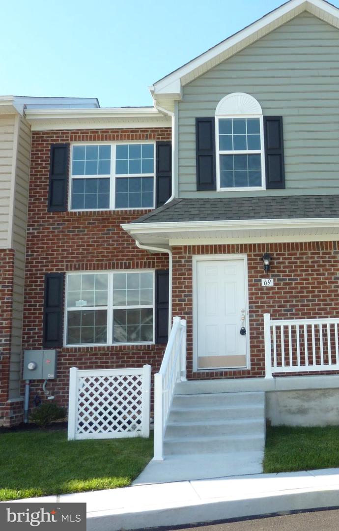69 Cotswood Ct — photo