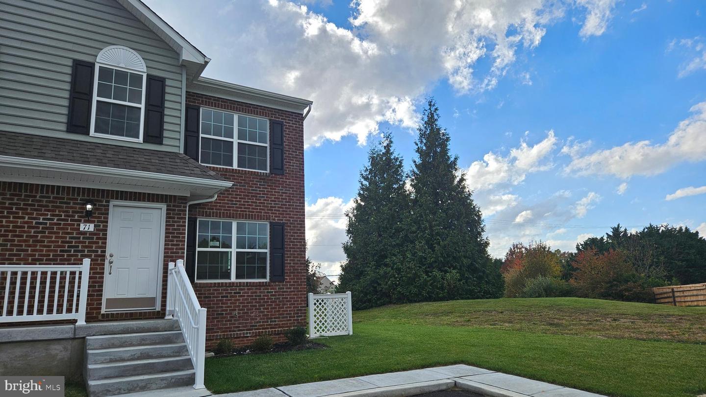 71 Cotswood Ct — photo