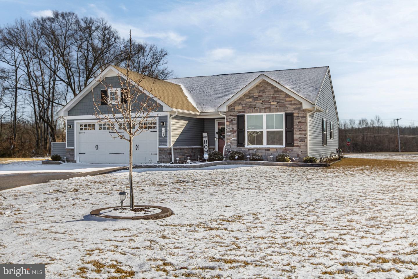 168 Tybalt Ln — photo