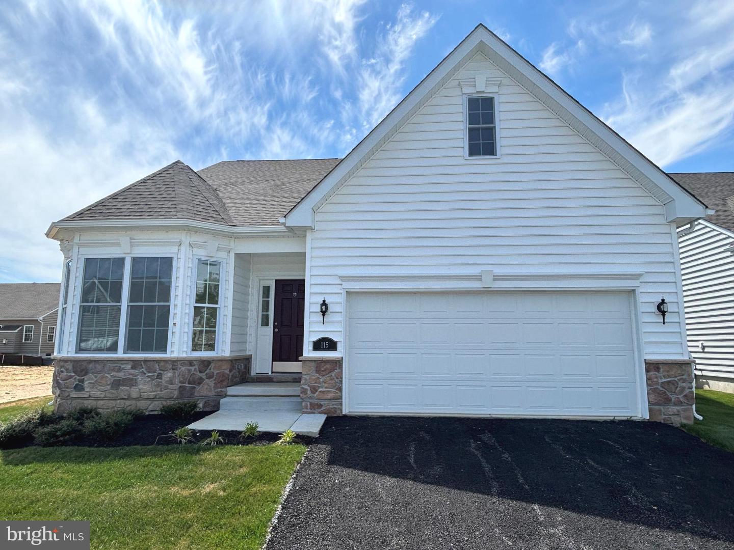 115 Hengst Farm Ln — photo
