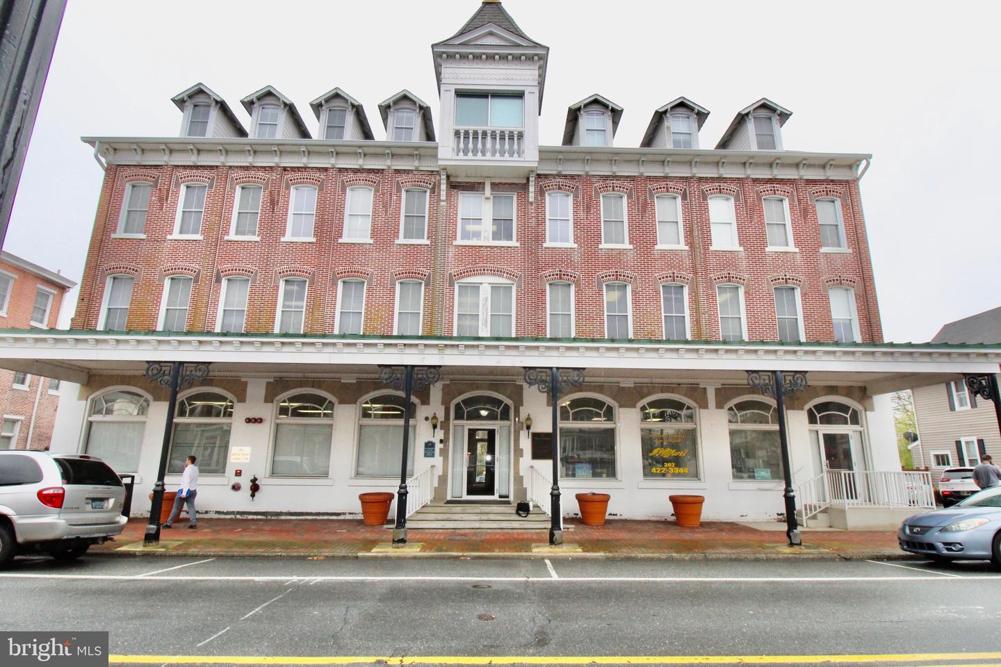 24 NW Front St #101 — photo