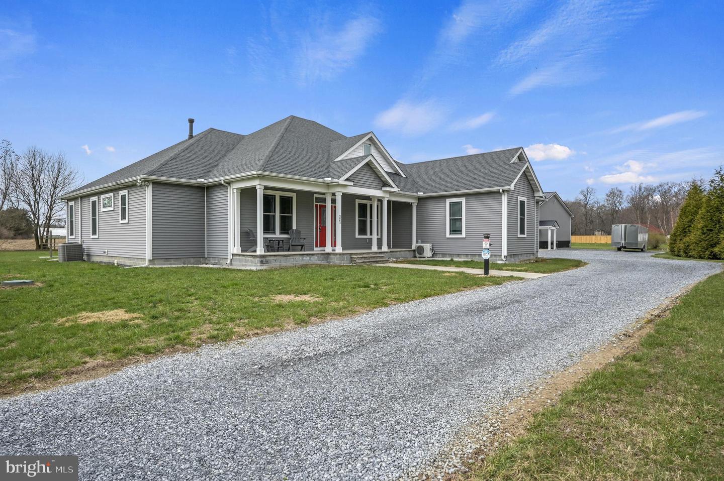 321 Blue Heron Rd — photo