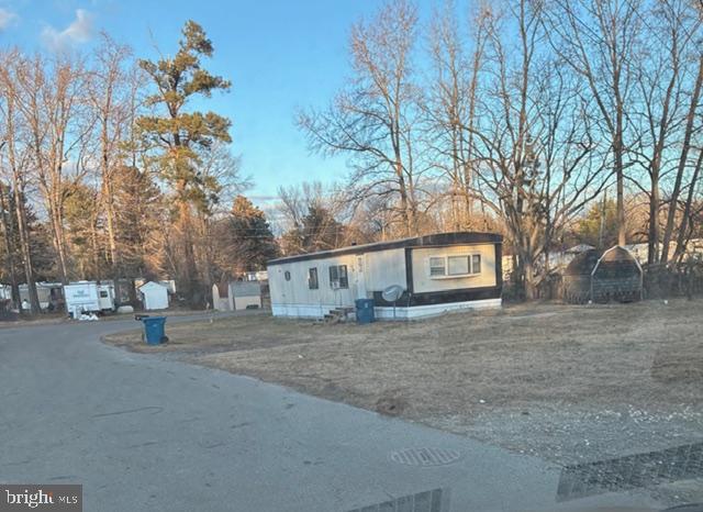 68 Flint Dr & 5 Grays Ln — photo