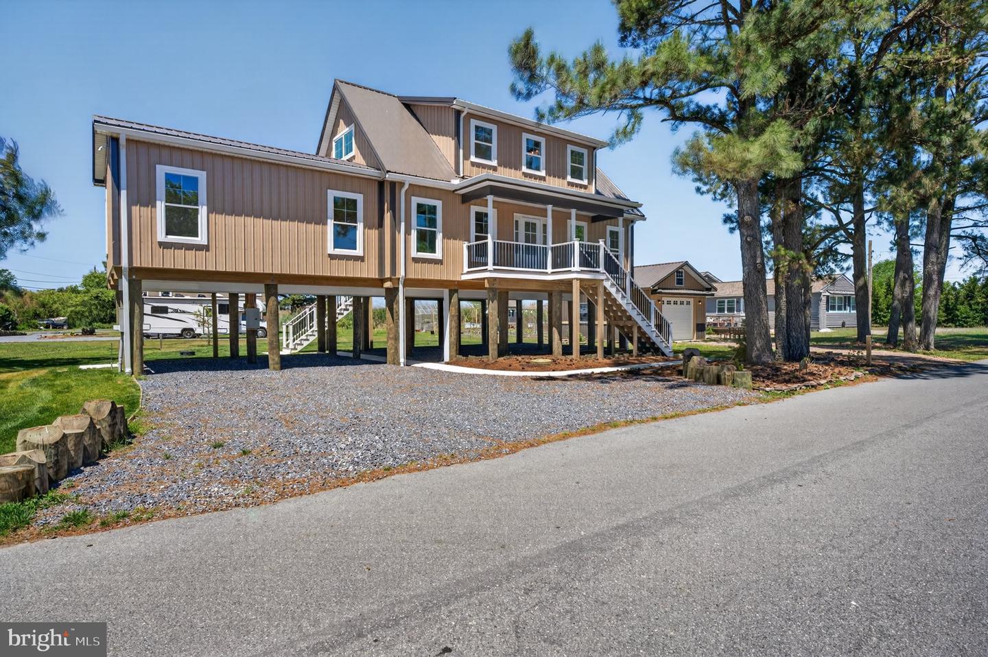 39 N Bay Dr — photo