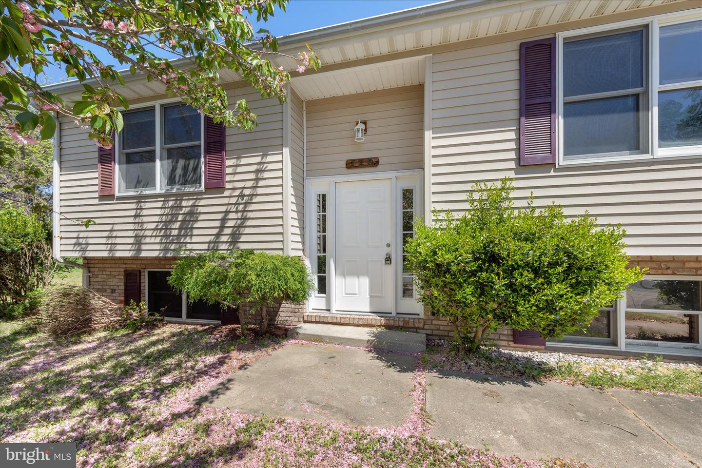 129 Alonzo Dr — photo
