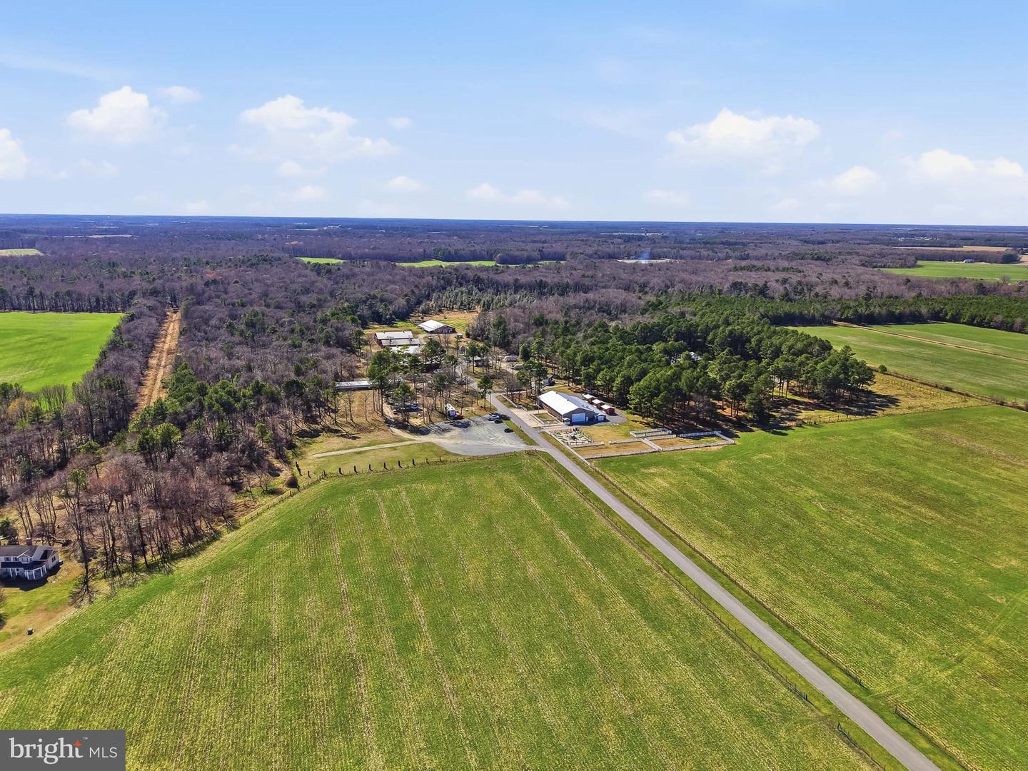 89 Hunting Quarter Rd — photo