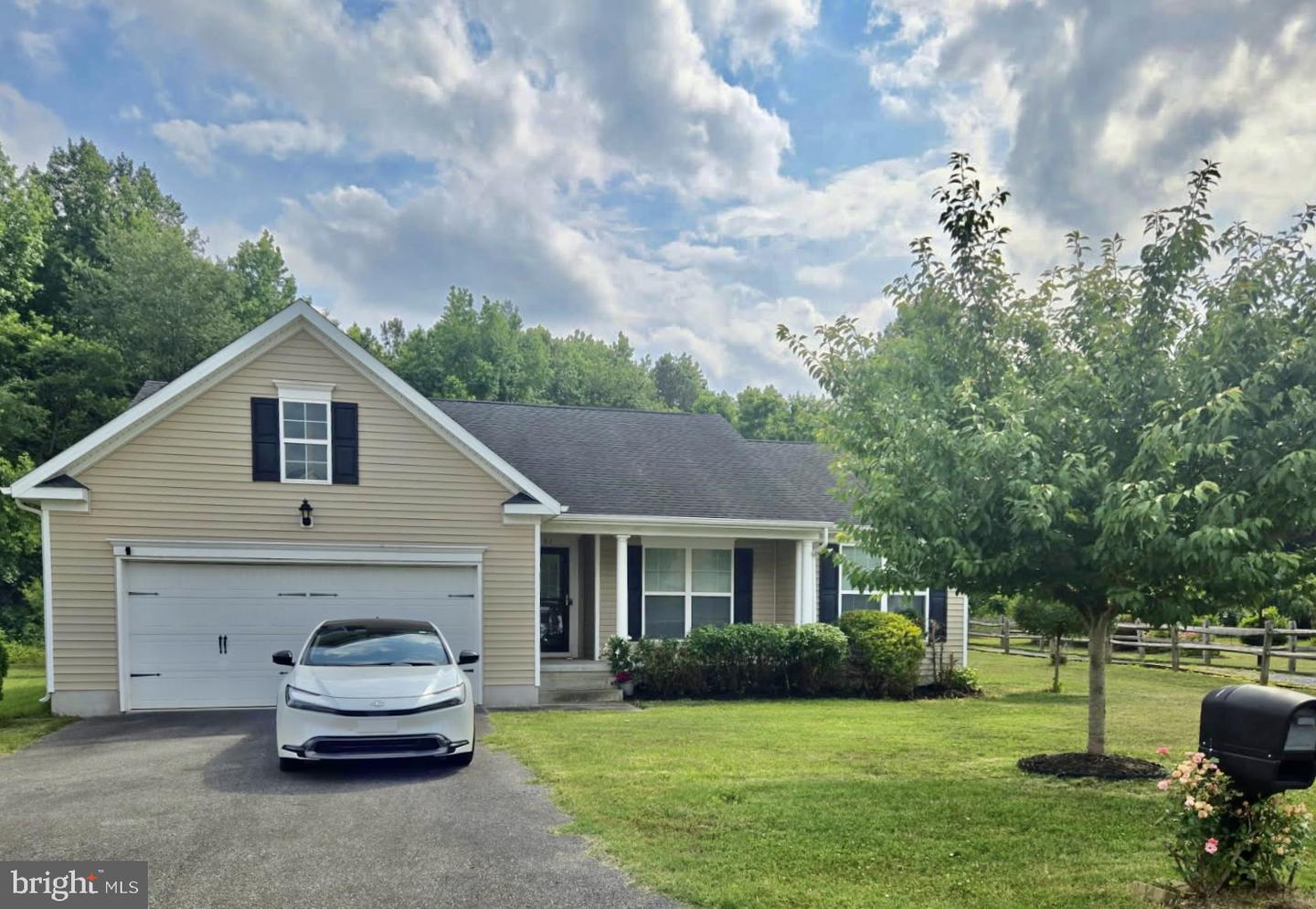 151 Fox Run Dr — photo