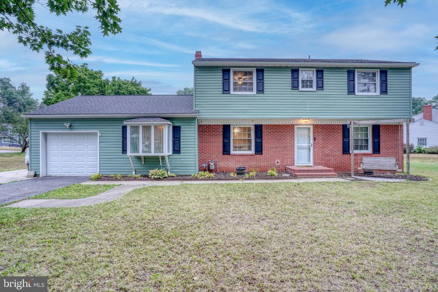 103 S Fairfield Dr — photo