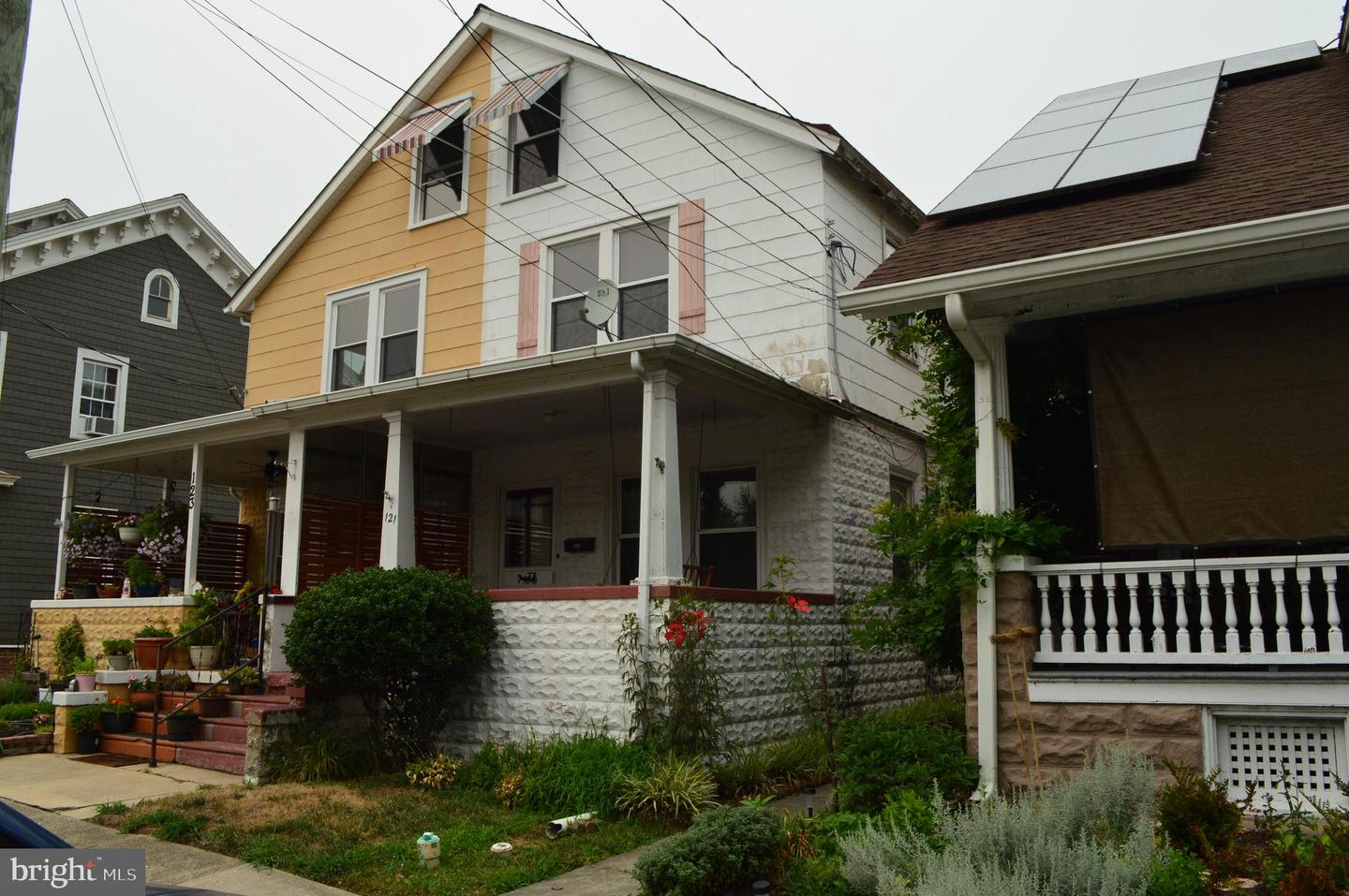 121 Broad St — photo