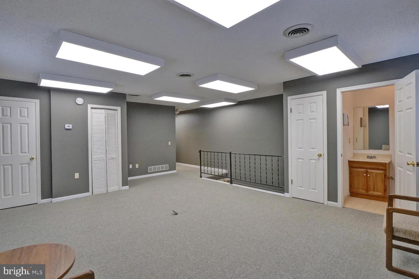 371 W North St #Unit B — photo