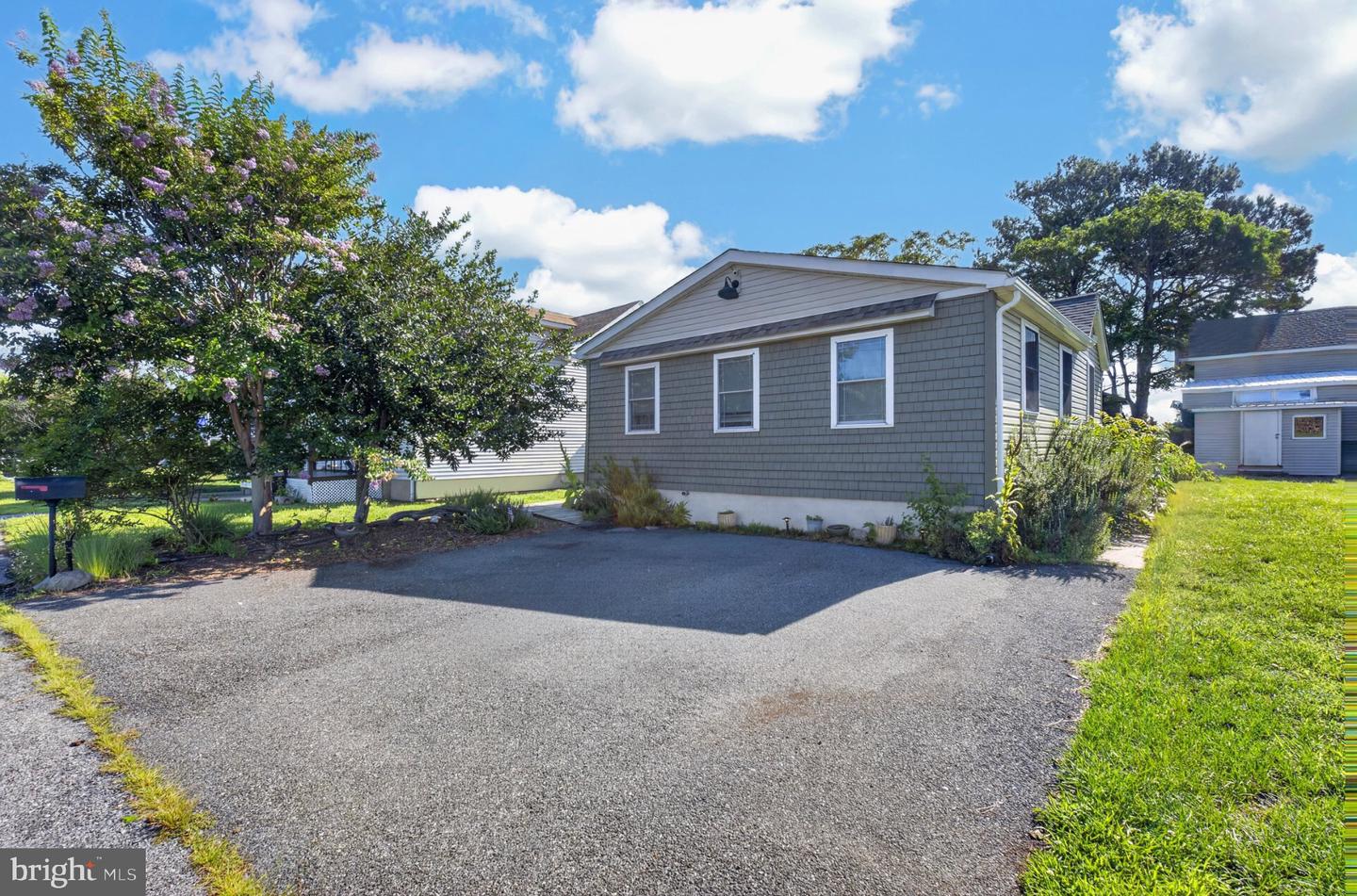 104 N Bay Dr — photo