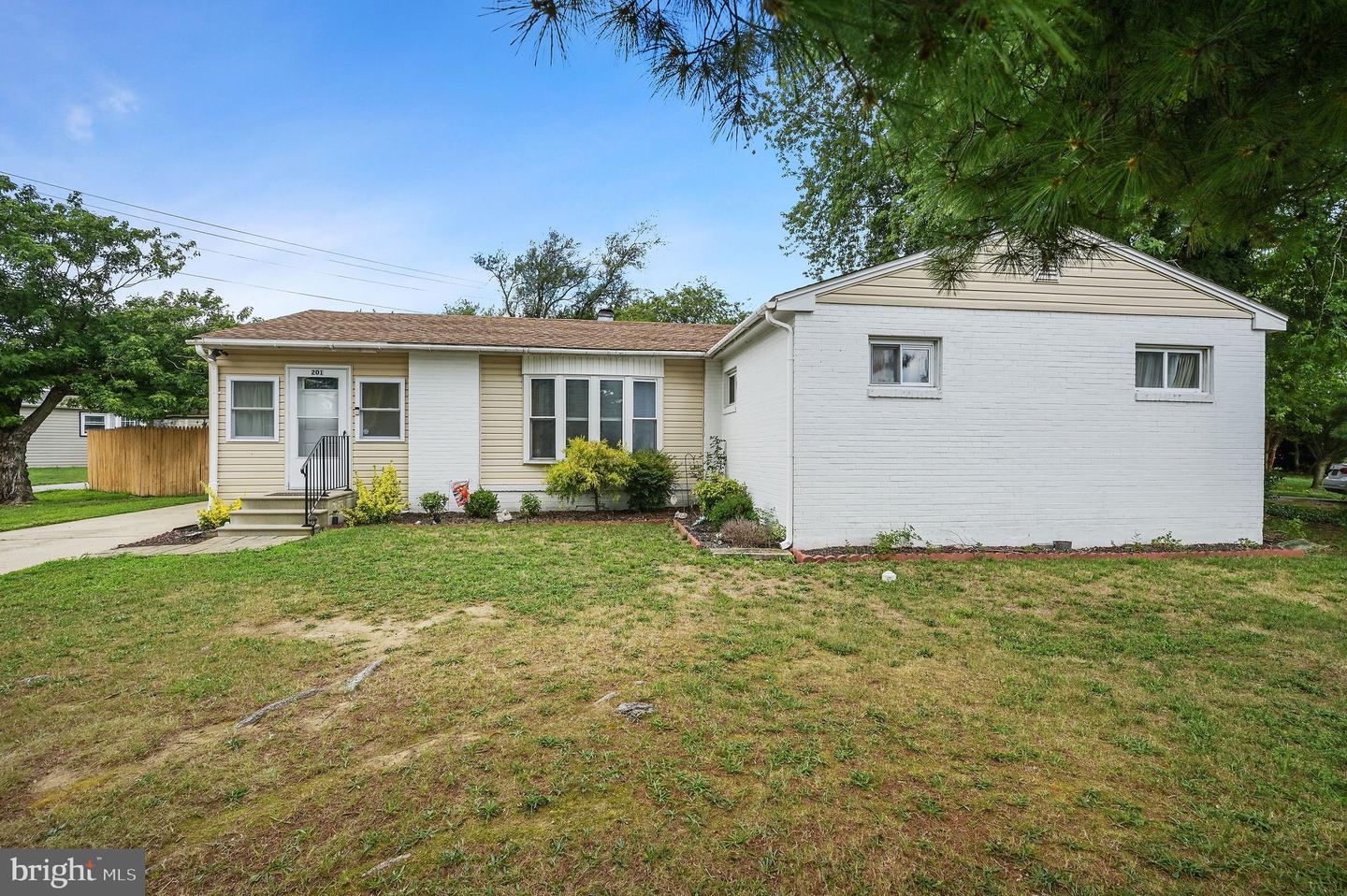 201 Gunning Bedford Dr — photo