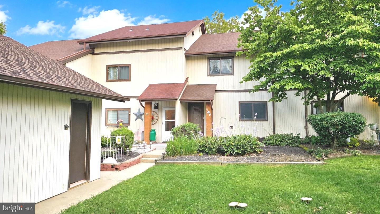 25 Village Dr — photo