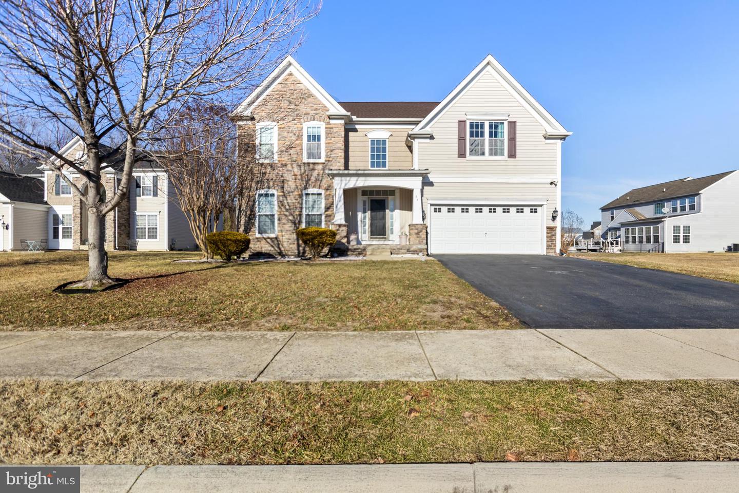 84 Wyndale Ct — photo