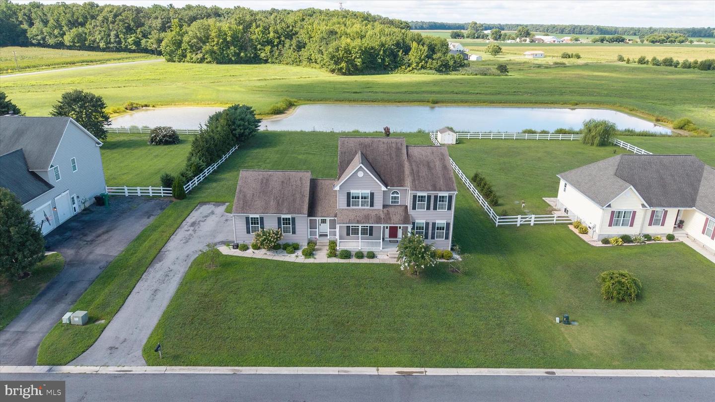 209 Riding Path Dr — photo
