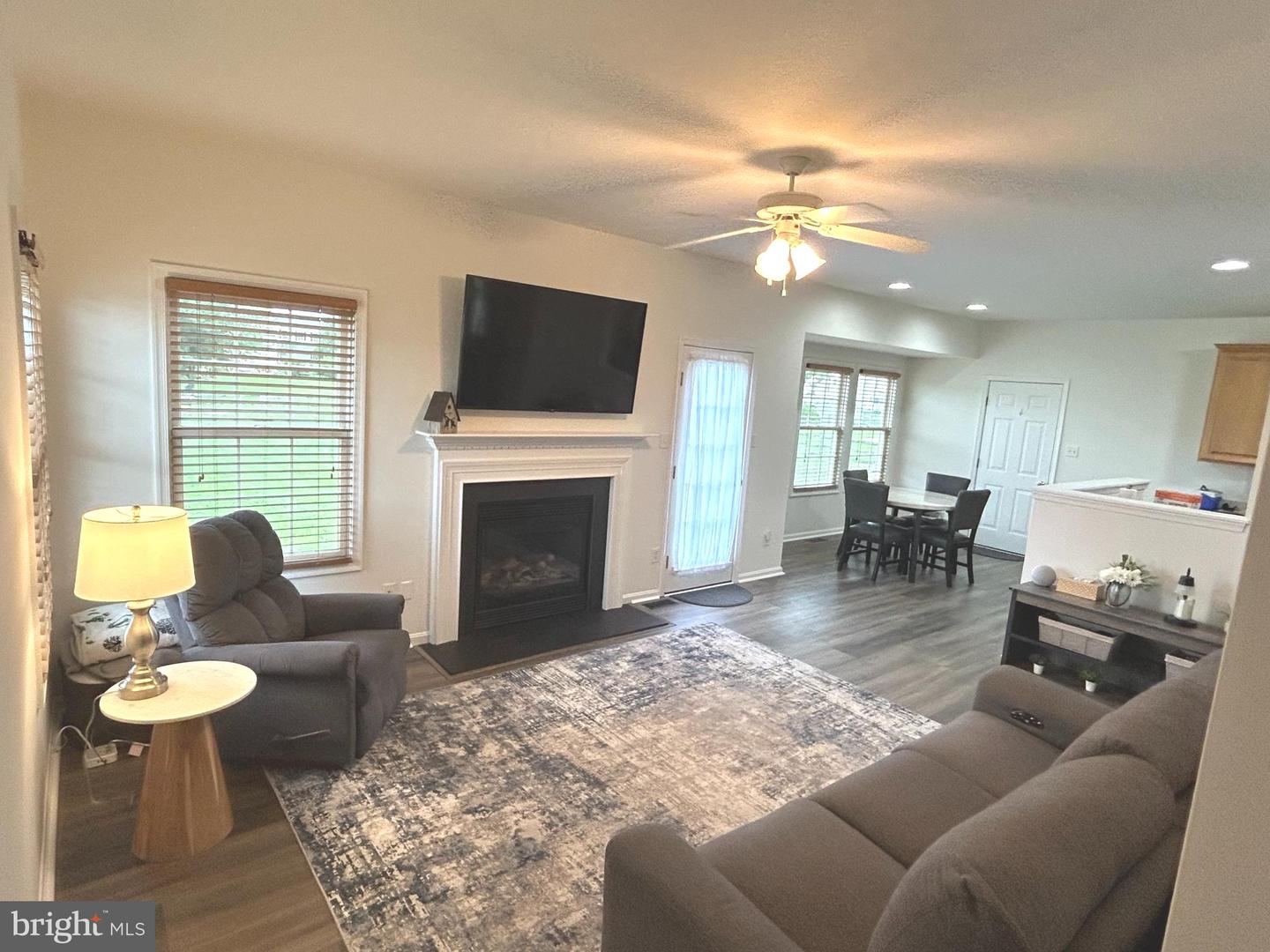 145 Sunrise Dr — photo