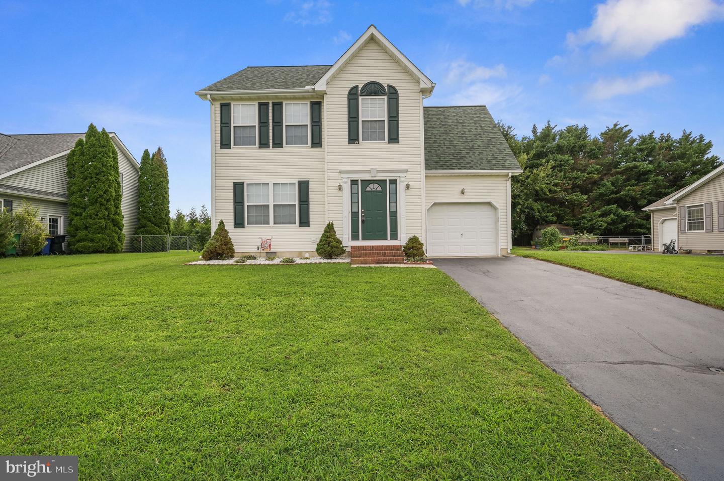 702 Quaker Hill Rd — photo