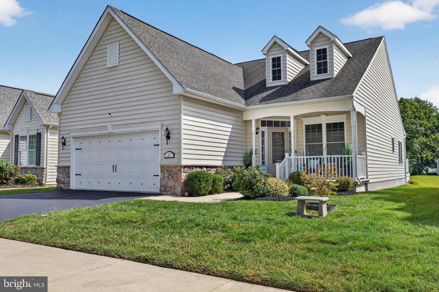 22 Azzurri Ct — photo