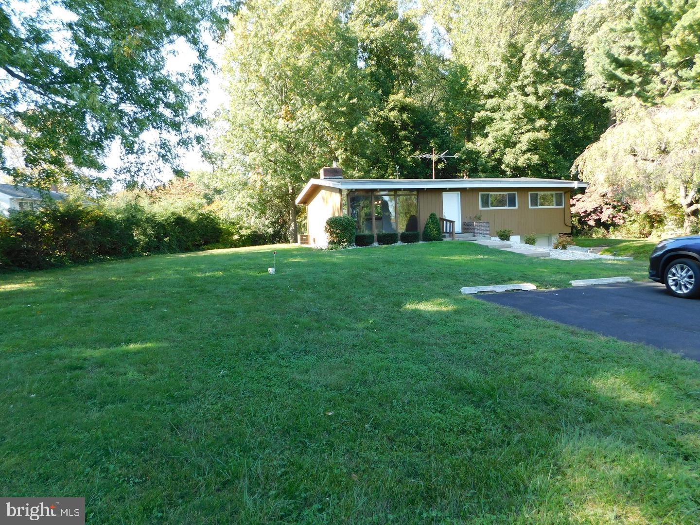 1242 S Governors Ave — photo