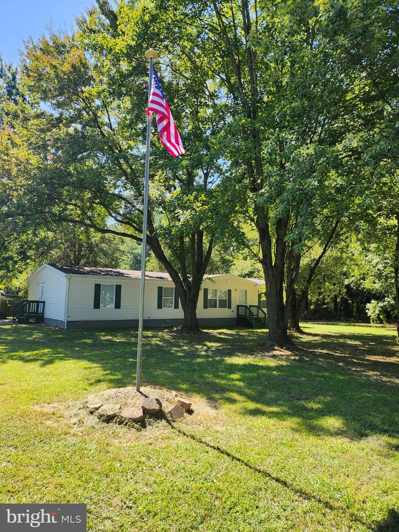 450 Equitation Ln — photo