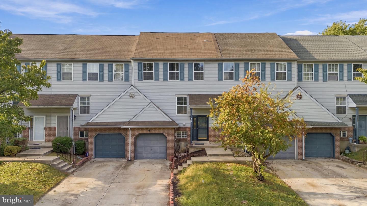 325 Charring Cross Dr — photo