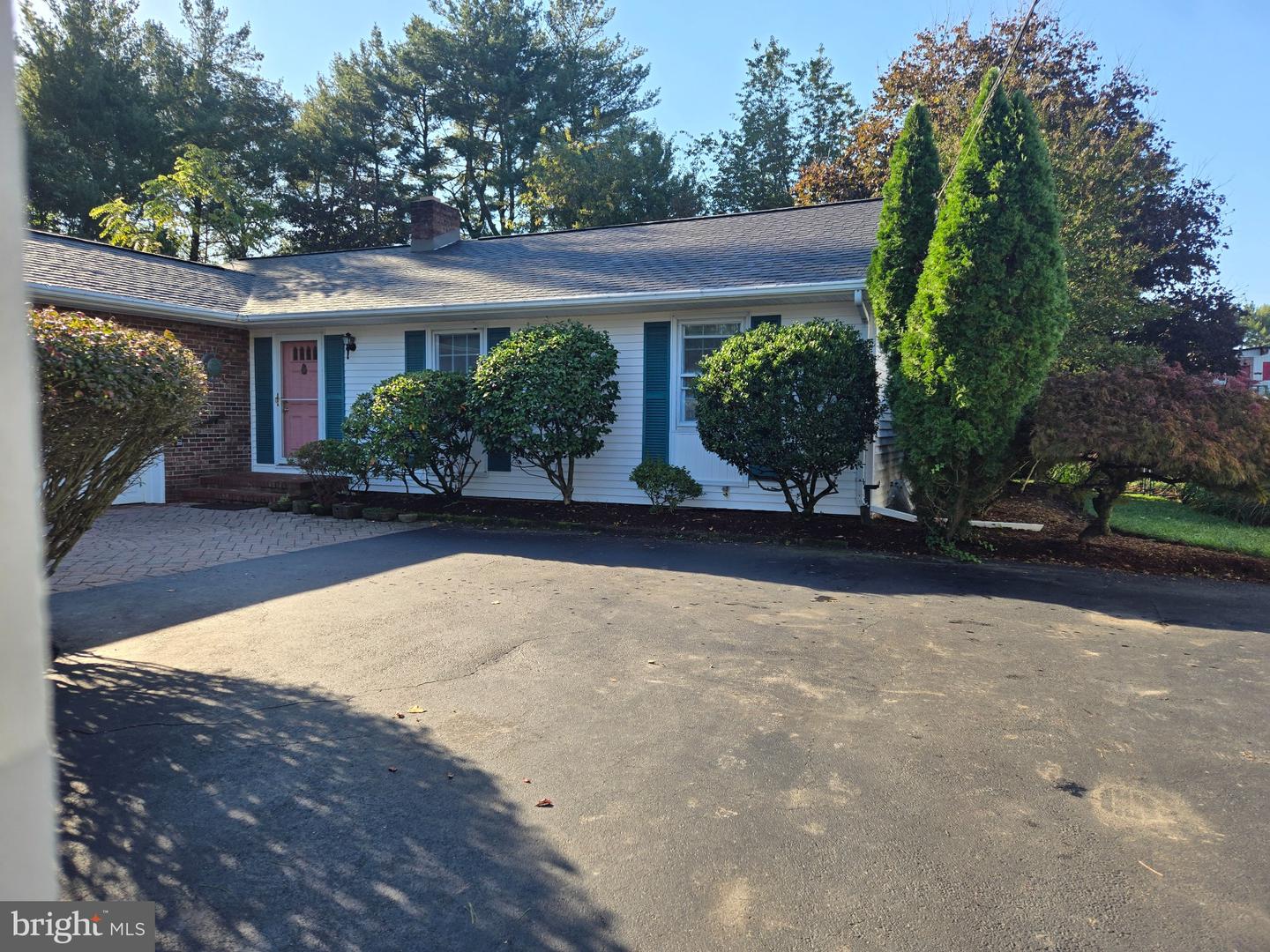 14 Smallwood Dr — photo