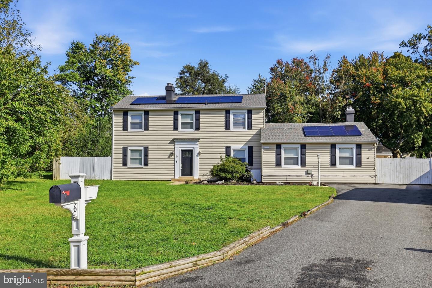 6 Tudor Ct — photo