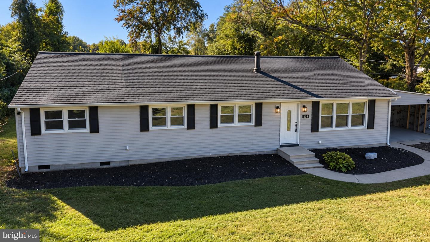 136 E Cherry Dr — photo