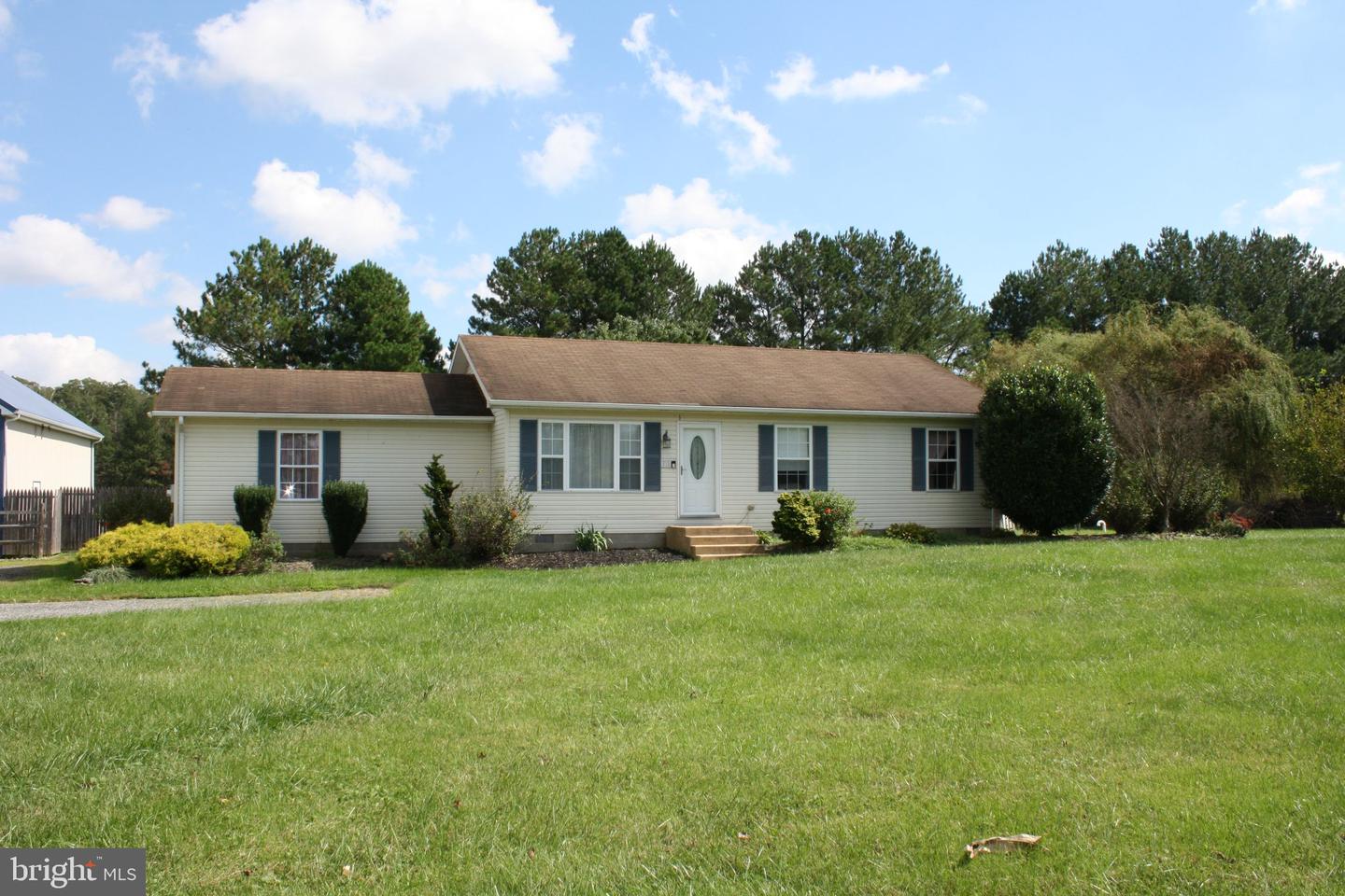 10228 Bayside Dr — photo