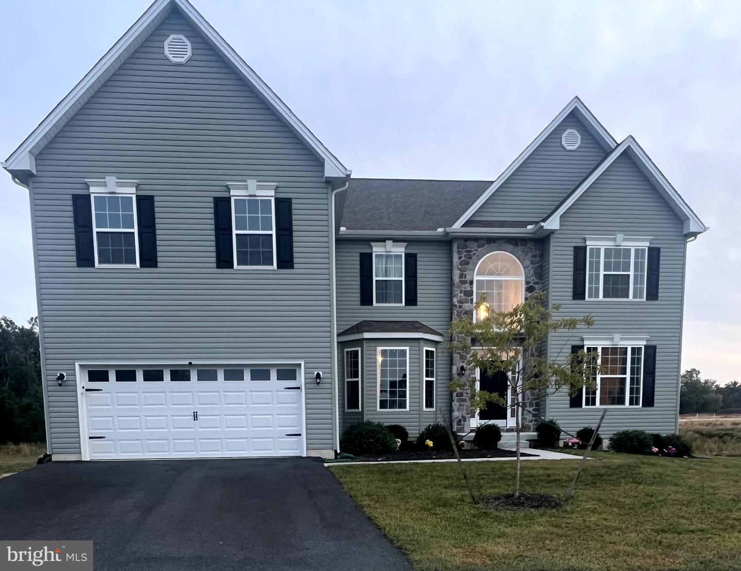 106 Eastbrook Ct — photo