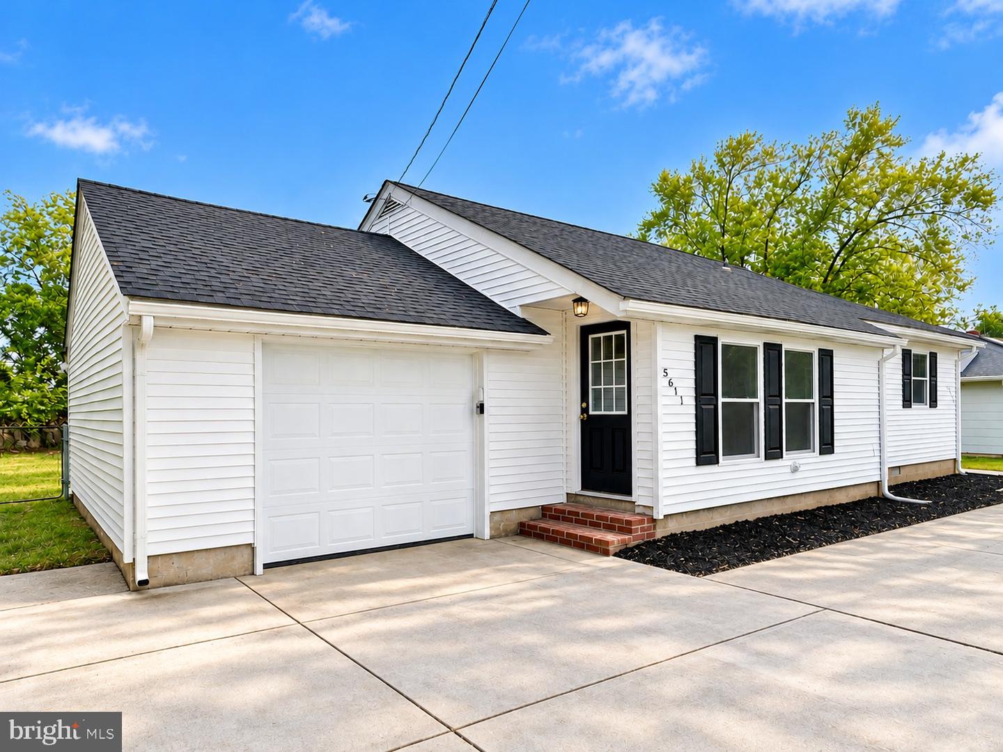 5611 N Dupont Hwy — photo