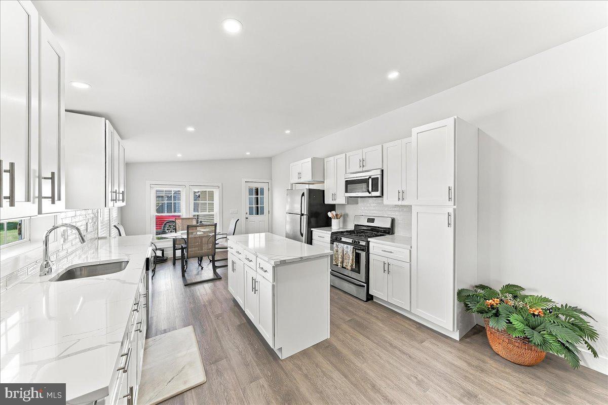 914 Jonathan Dr #914 — photo