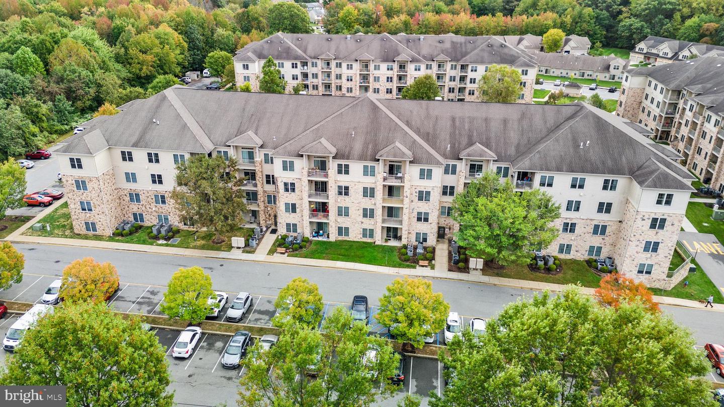 3000 Fountainview Cir #301 — photo