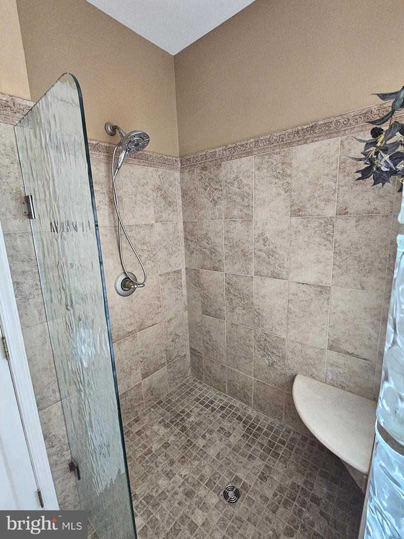 624 Nesting Ln — photo