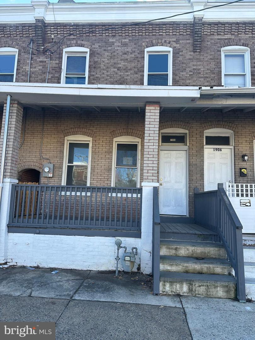 1904 Lancaster Ave — photo