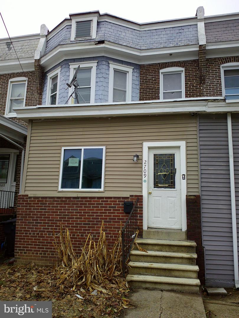 2709 N Madison St — photo