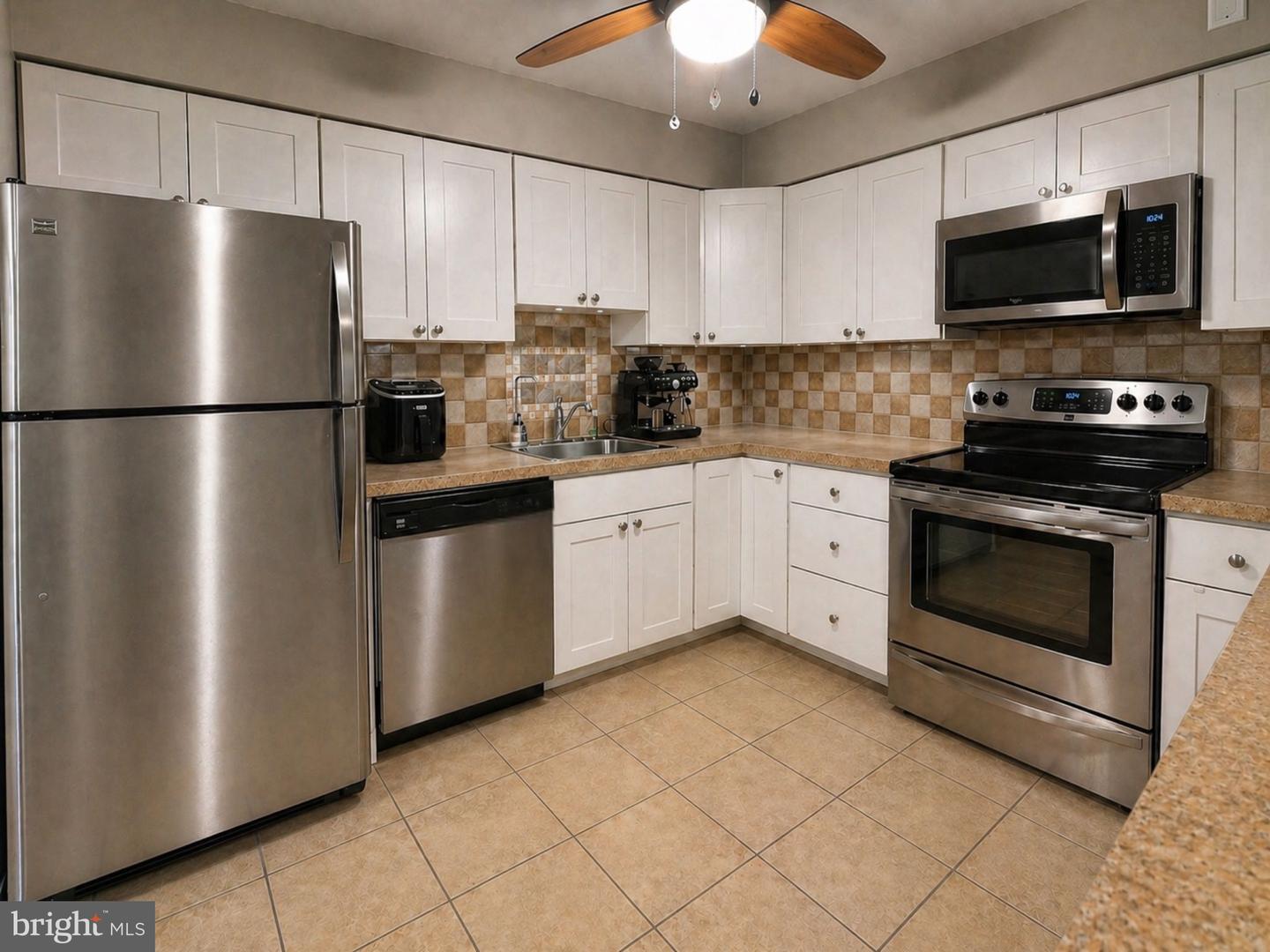7-Unit Rockford Rd #F1 — photo