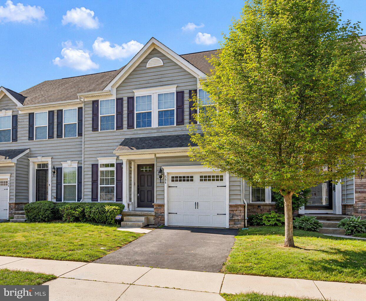 546 Canal Dr — photo