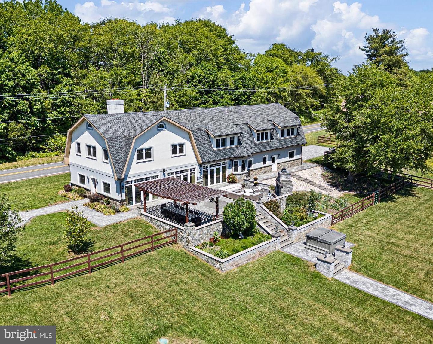 1114 Taylors Bridge Rd — photo
