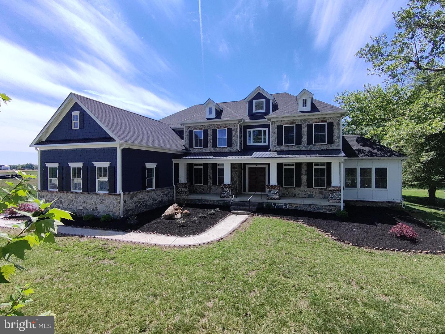 5482 Summit Bridge Rd — photo