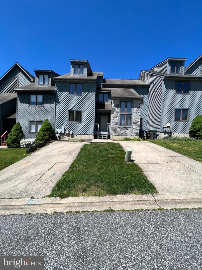 105 Foxfire Dr — photo