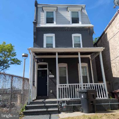 1812 W 2nd St — photo