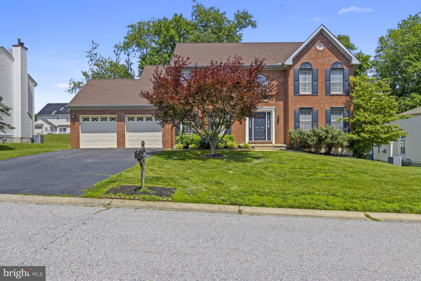 307 Blue Jay Dr — photo