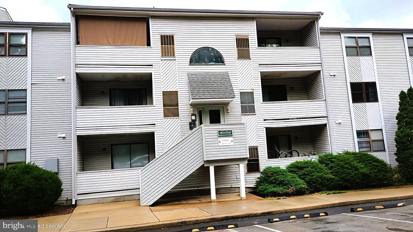 1113 Governor House Cir — photo