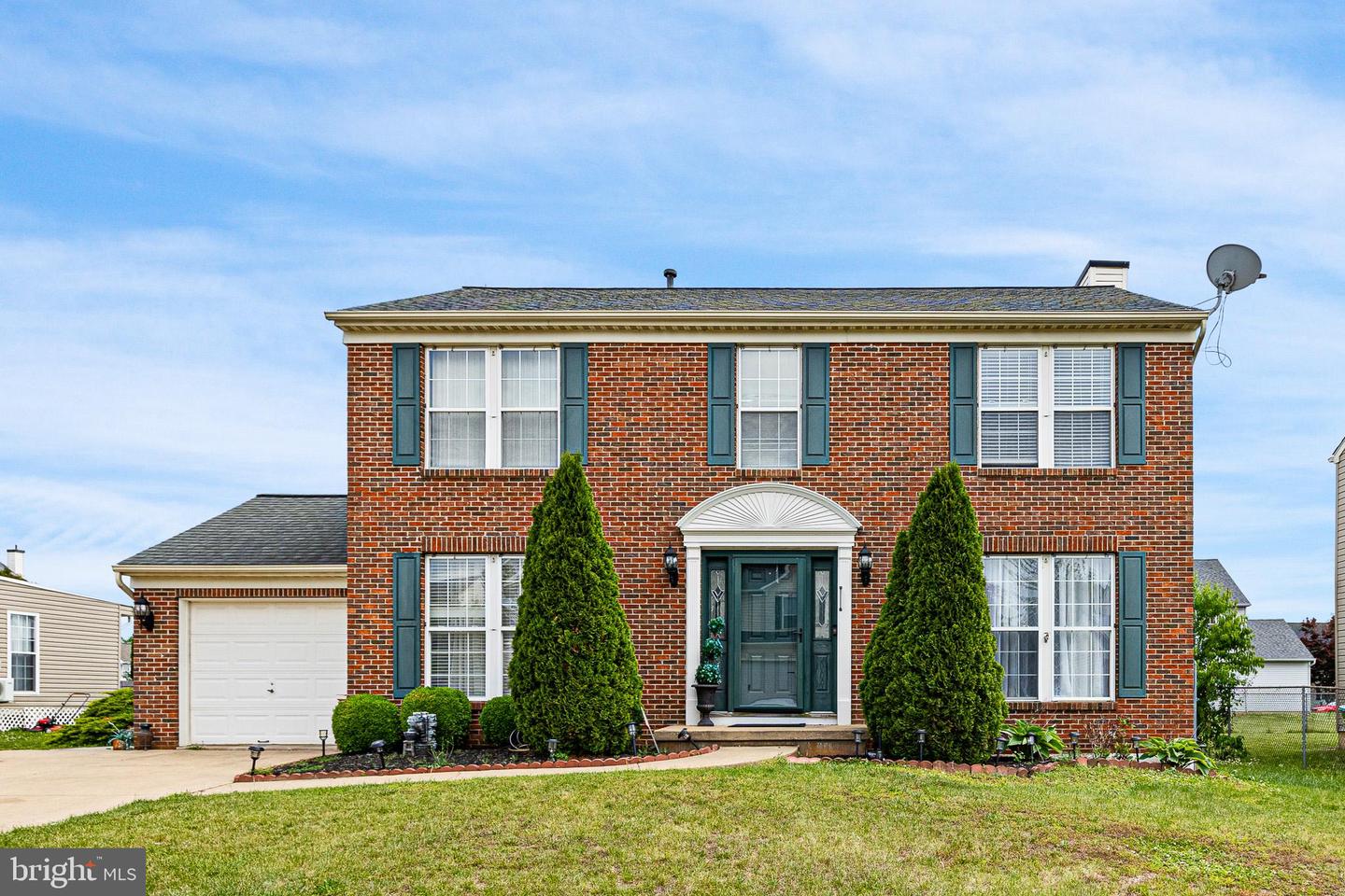 805 Cornstalk Dr — photo