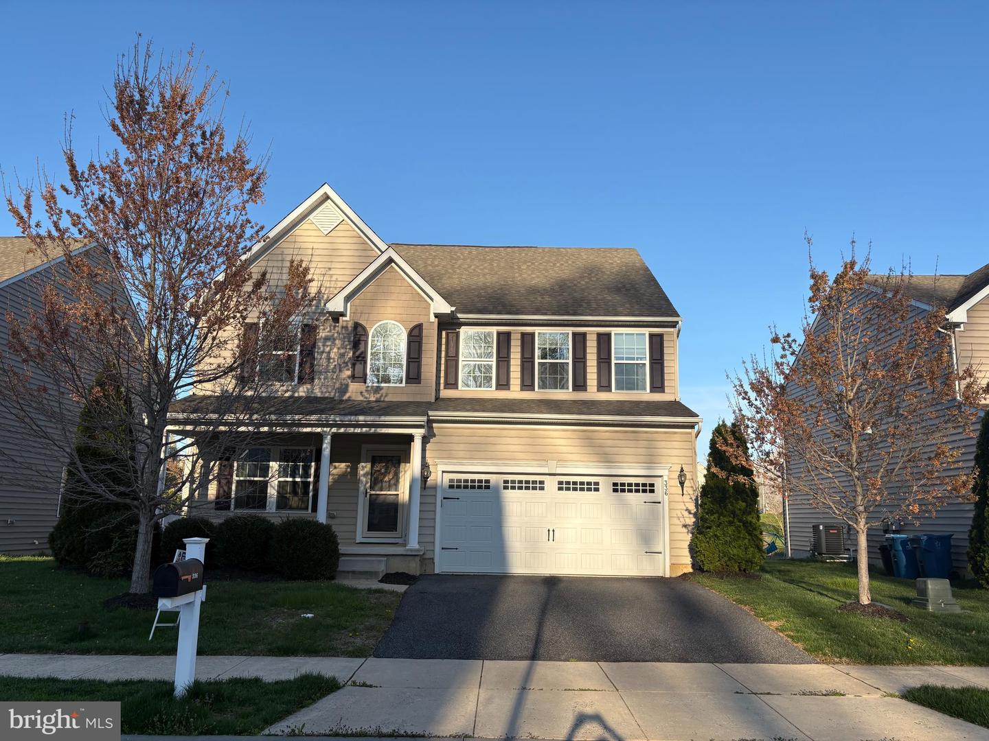 336 Acasta Dr — photo