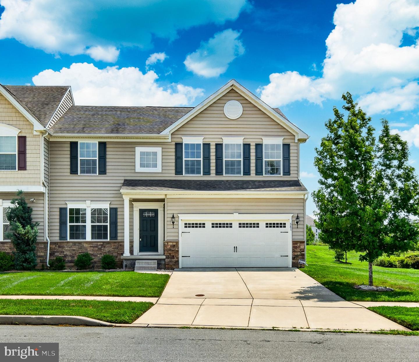 341 Tiger Lily Dr — photo