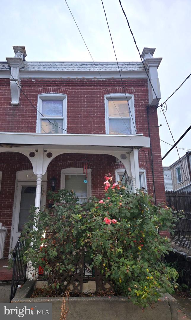 311 N Van Buren St — photo