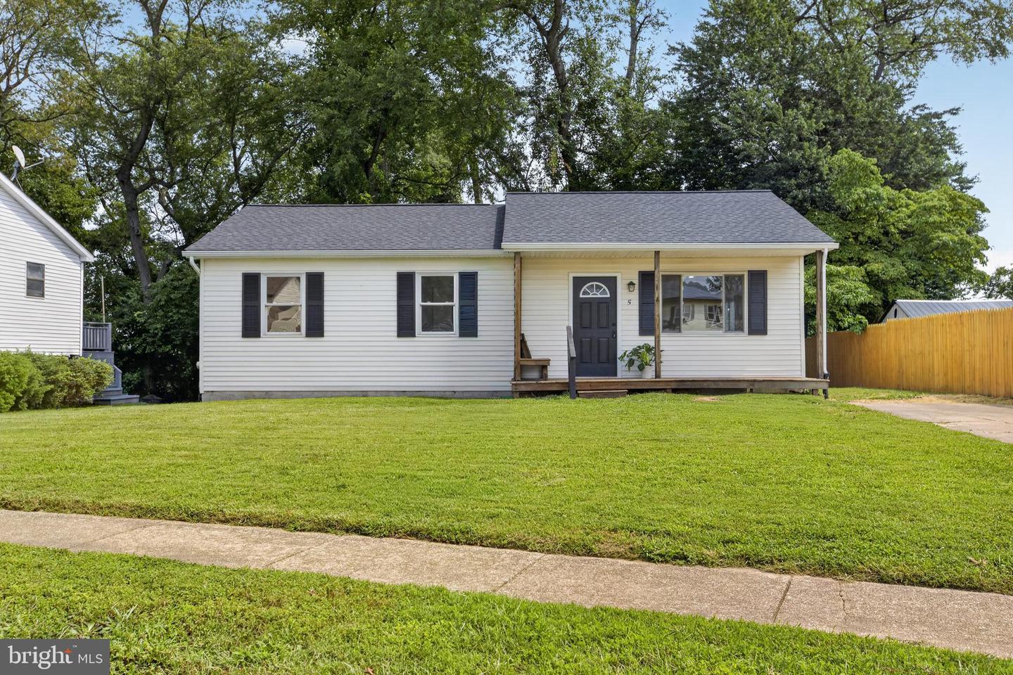 5 Dorsey Ln — photo